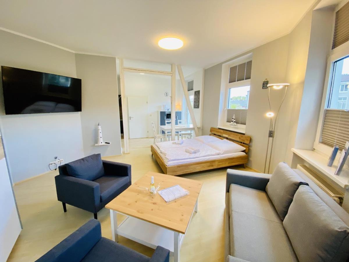 Segel, Urlaub In Warnemuende * Rostock